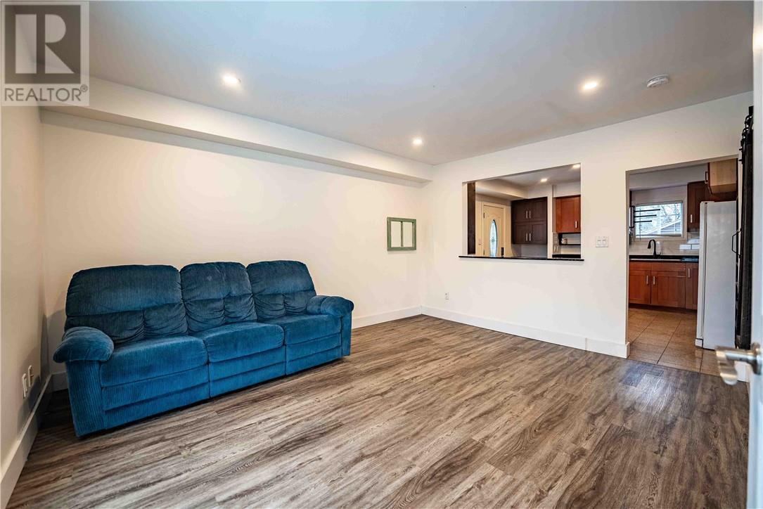 33 Church, Garson, ON - Indoor Photo Showing Living Room