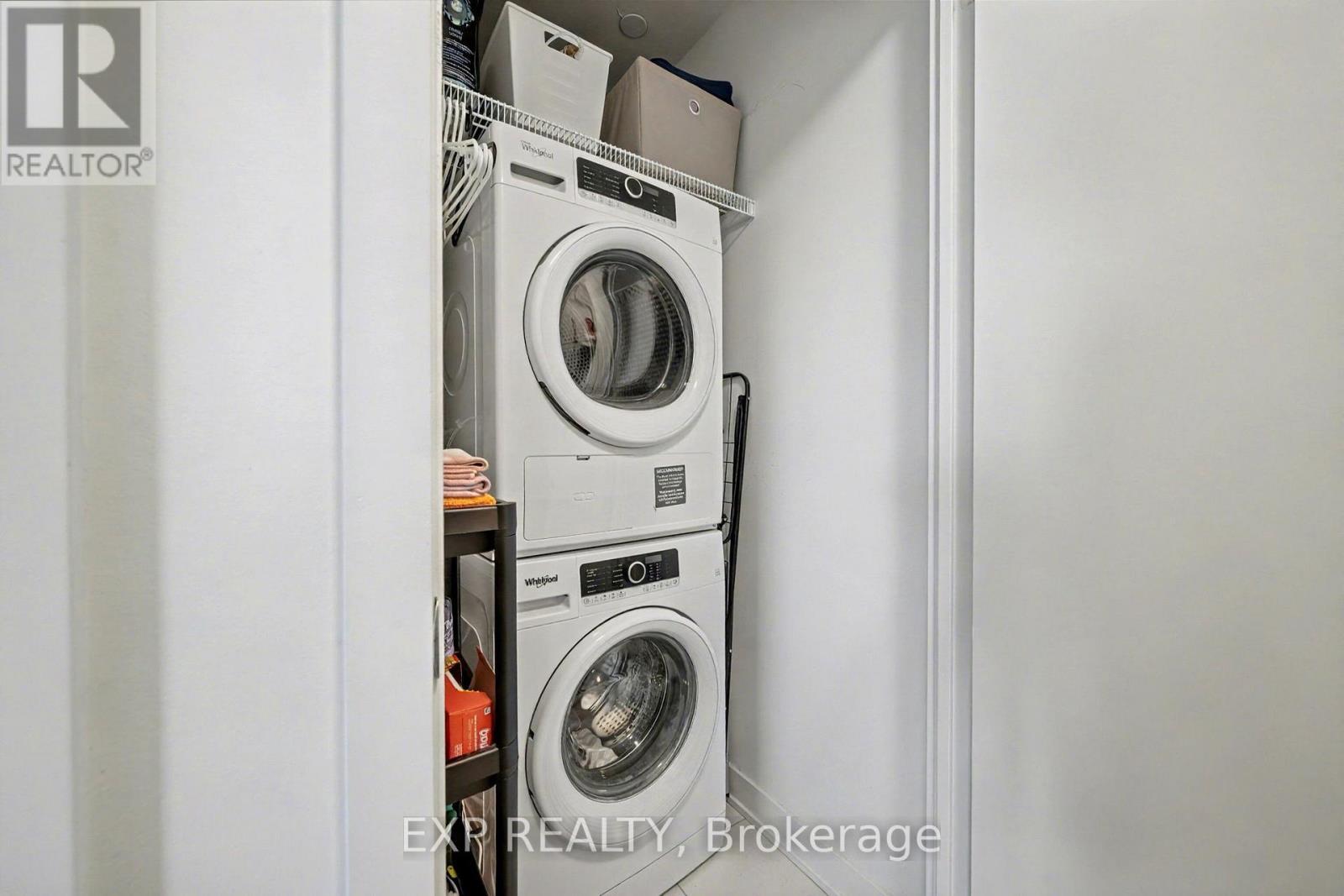 332 - 681 Yonge Street, Barrie, ON - Indoor Photo Showing Laundry Room