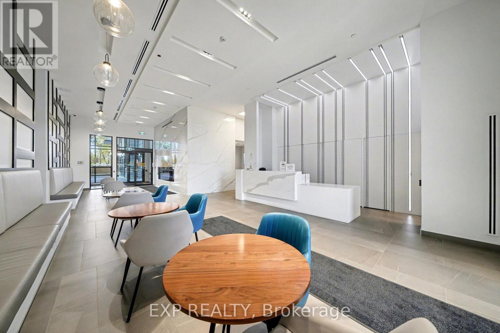 332 - 681 Yonge Street, Barrie, ON - Indoor