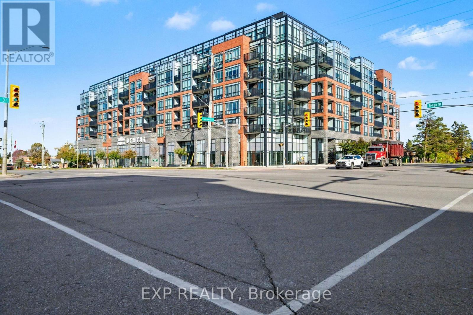 332 - 681 Yonge Street, Barrie, ON - Outdoor