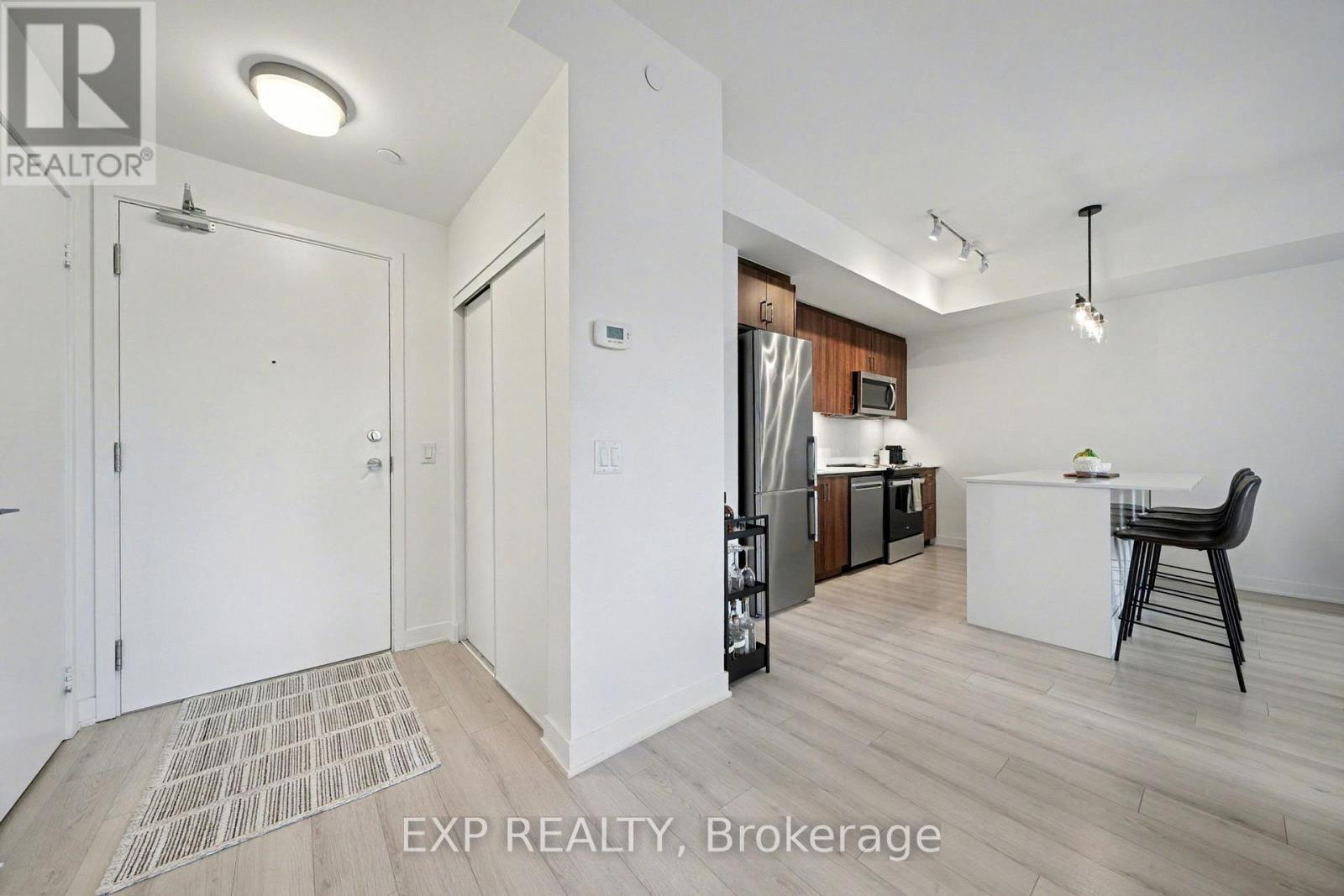 332 - 681 Yonge Street, Barrie, ON - Indoor