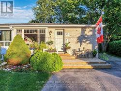 55 DAVIS ROAD Aurora, ON L4G 2B4