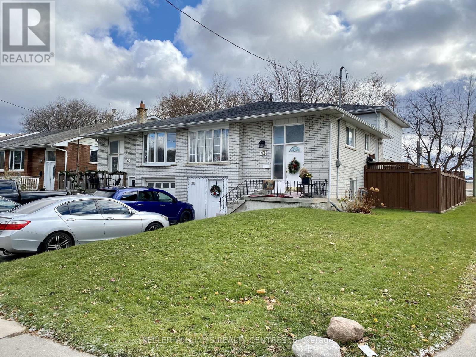 Lower Back Unit - 43 Walter Avenue, Newmarket, ON - Outdoor