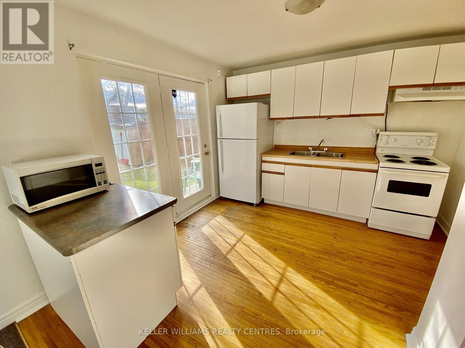 Lower Back Unit - 43 Walter Avenue, Newmarket, ON - Indoor Photo Showing Kitchen With Double Sink