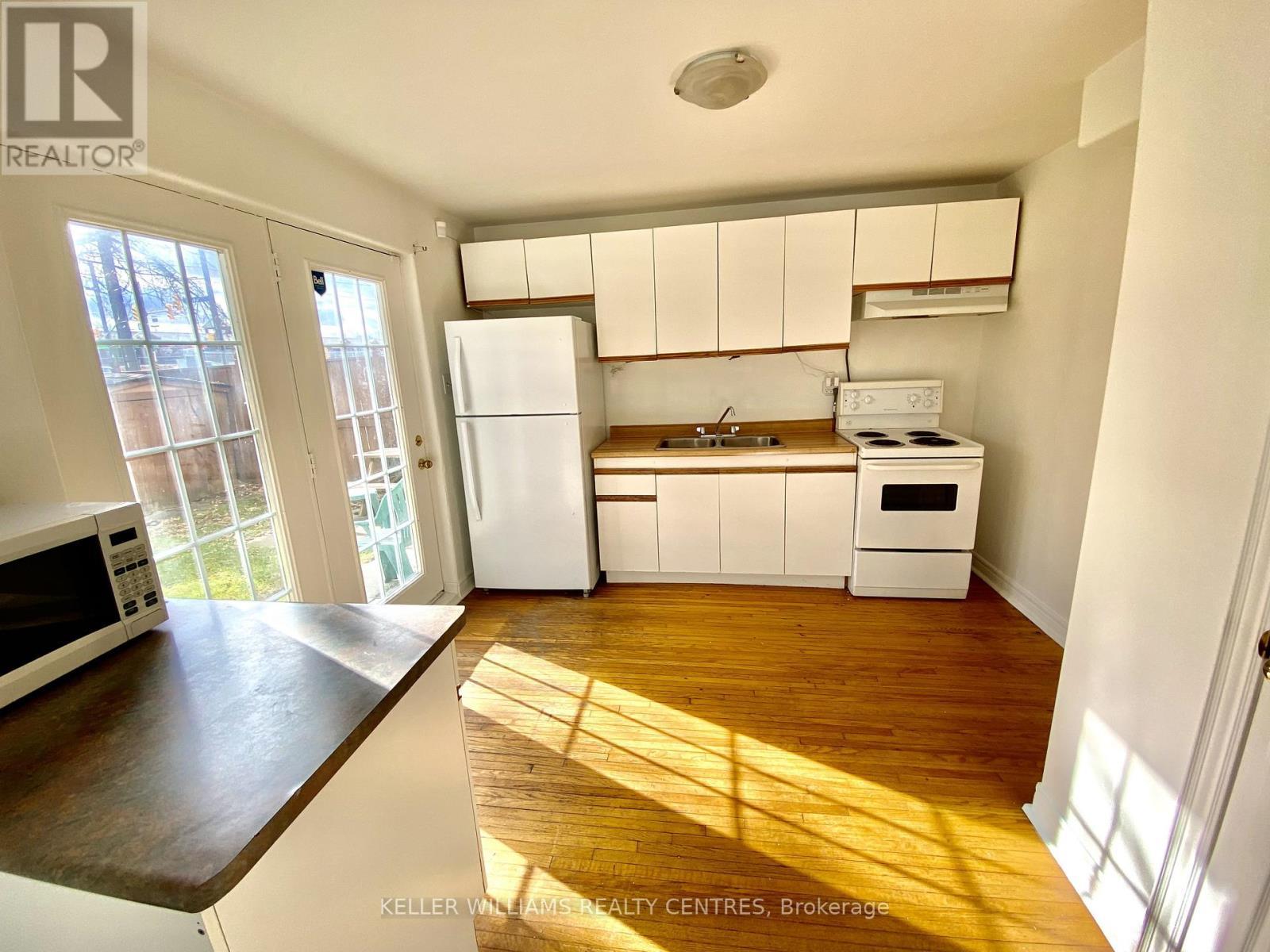 Lower Back Unit - 43 Walter Avenue, Newmarket, ON - Indoor Photo Showing Kitchen With Double Sink