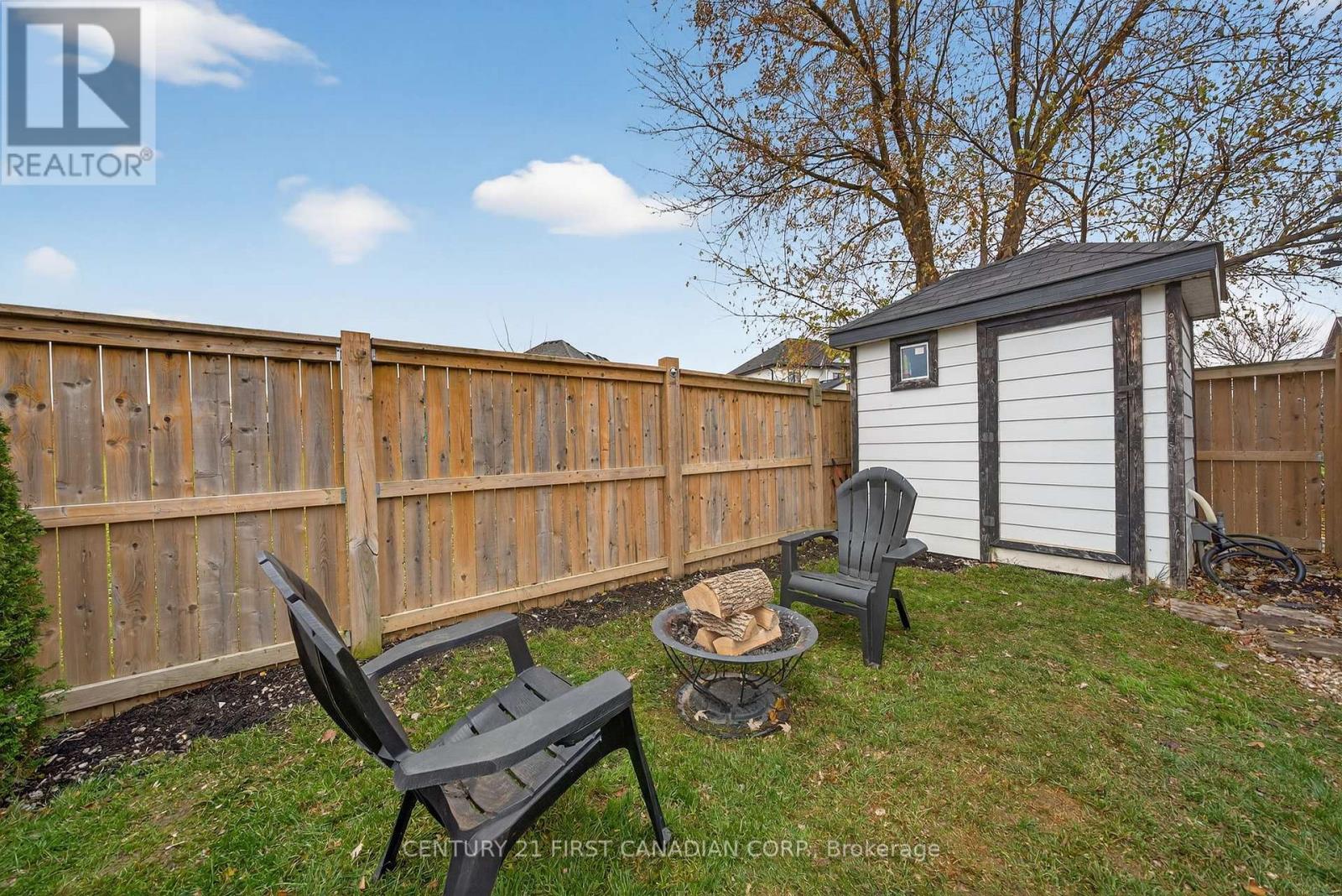 292 Thorn Drive, Strathroy-Caradoc (Ne), ON - Outdoor