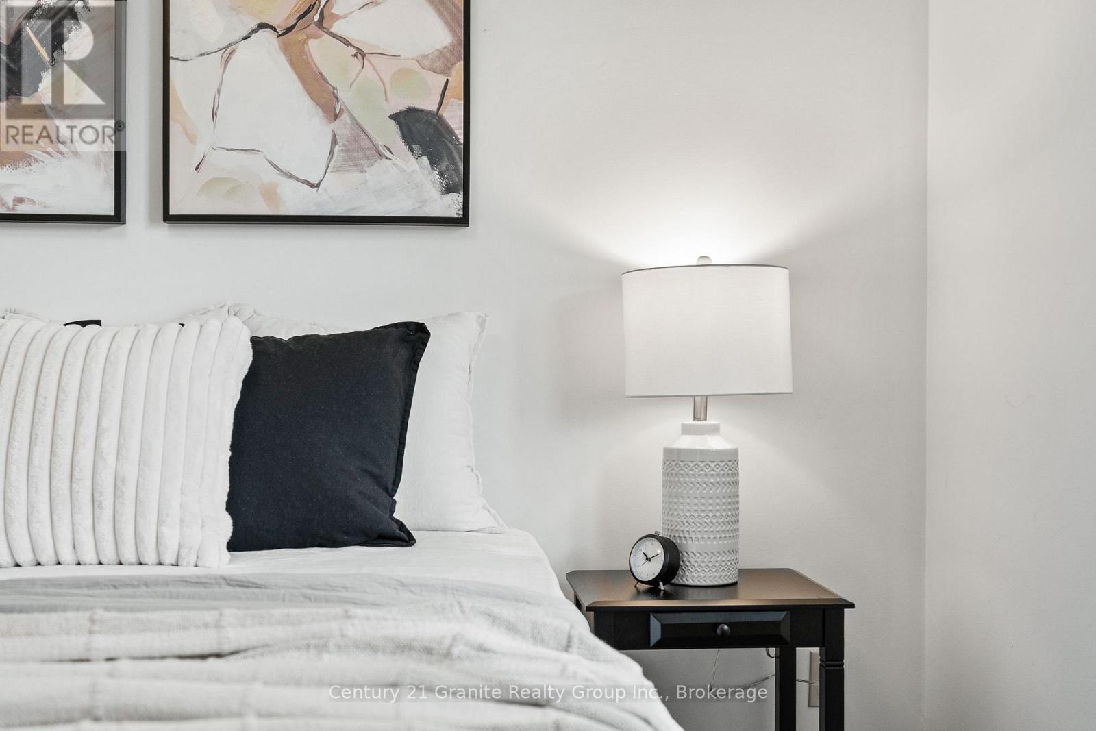 34 Cedartree Lane, Kawartha Lakes (Bobcaygeon), ON - Indoor Photo Showing Bedroom