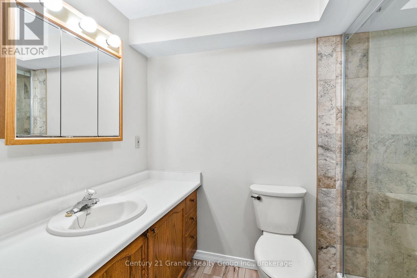 34 Cedartree Lane, Kawartha Lakes (Bobcaygeon), ON - Indoor Photo Showing Bathroom