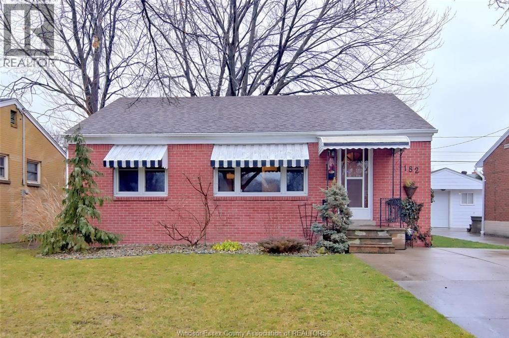 1182 Harrison Avenue, Windsor, ON - Outdoor
