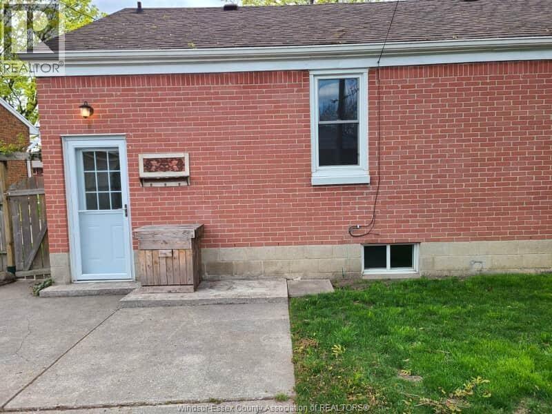 1182 Harrison Avenue, Windsor, ON - Outdoor With Exterior