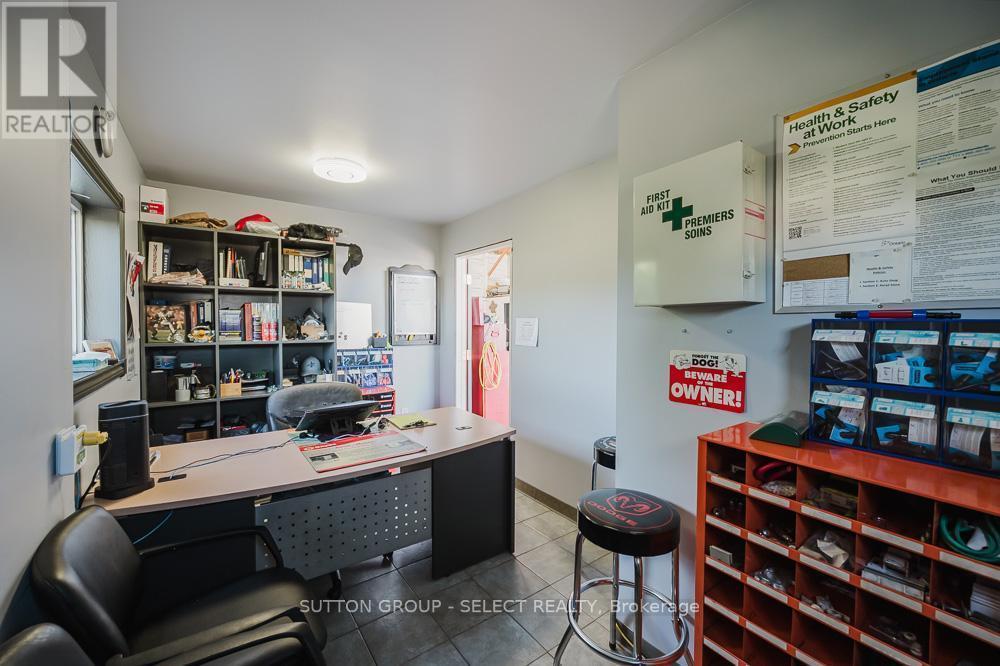 9450 Longwoods Road, Chatham-Kent (Chatham), ON - Indoor Photo Showing Office