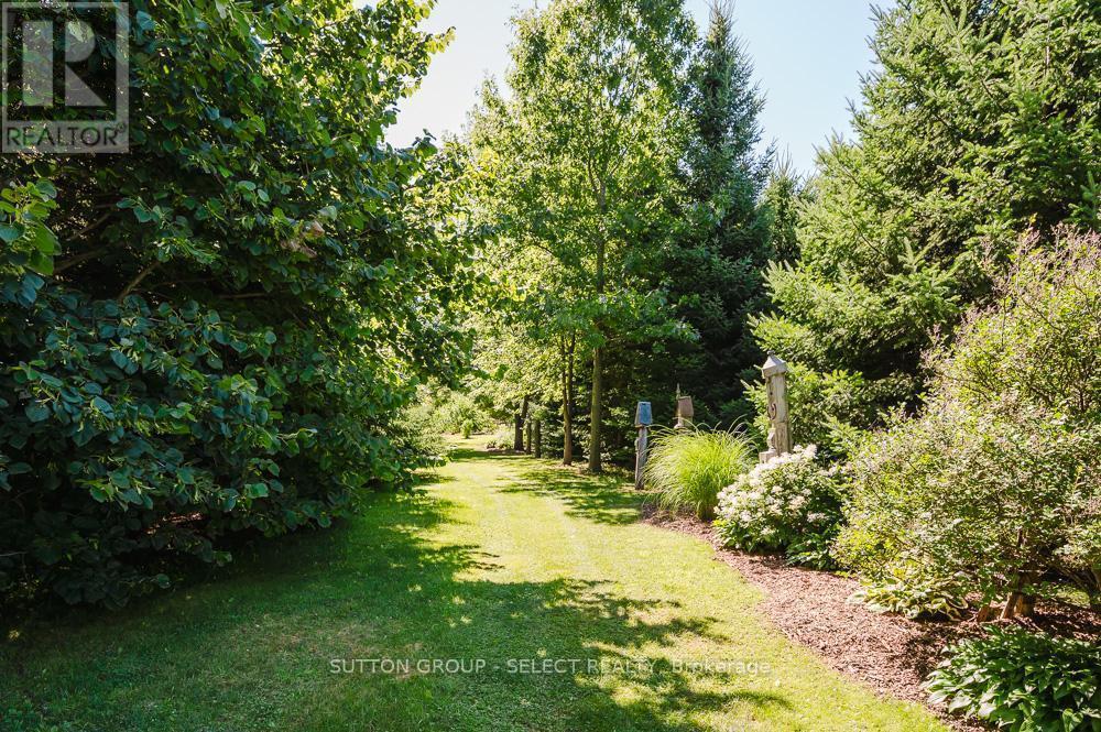 9450 Longwoods Road, Chatham-Kent (Chatham), ON - Outdoor