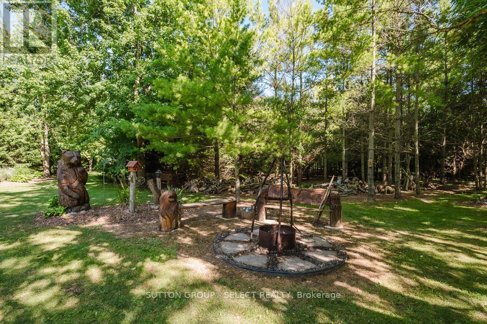 9450 Longwoods Road, Chatham-Kent (Chatham), ON - Outdoor