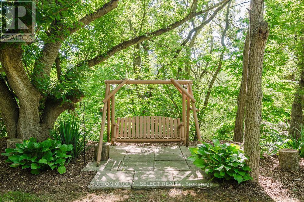 9450 Longwoods Road, Chatham-Kent (Chatham), ON - Outdoor