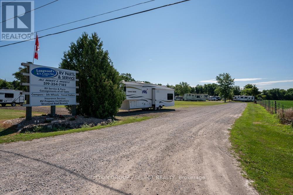 9450 Longwoods Road, Chatham-Kent (Chatham), ON - Outdoor