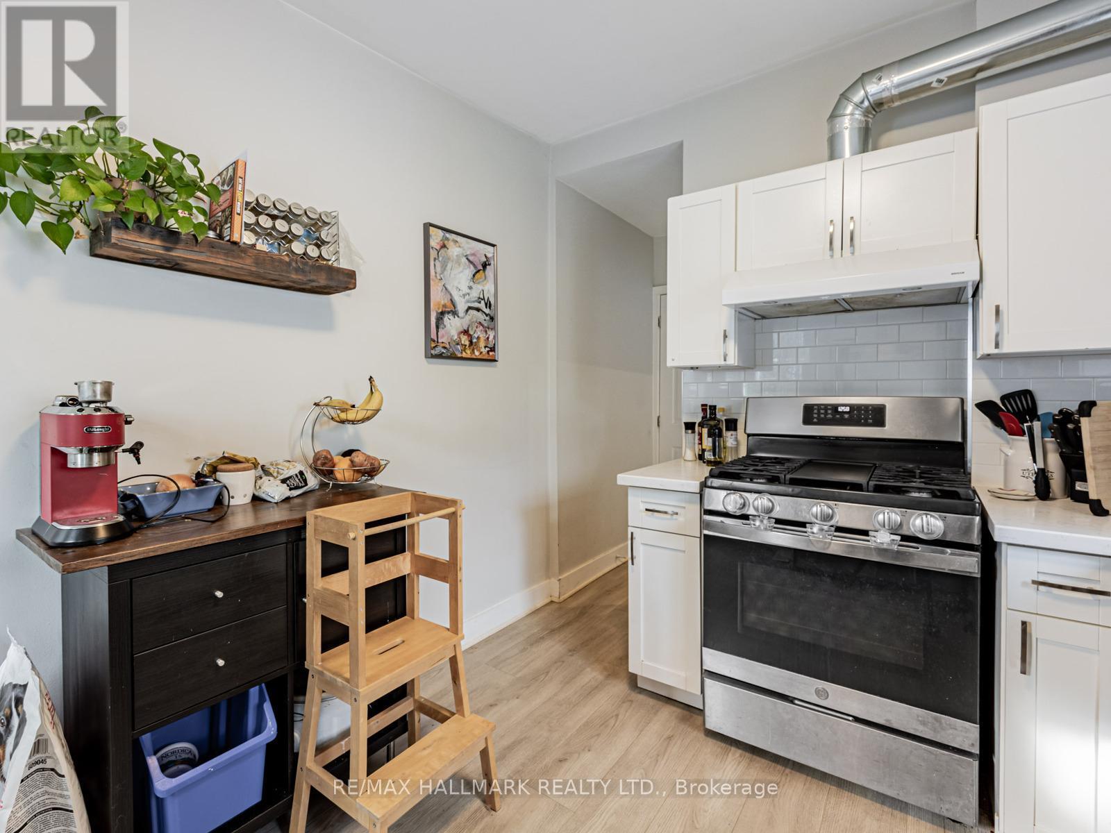 263 Springdale Boulevard, Toronto, ON - Indoor Photo Showing Kitchen