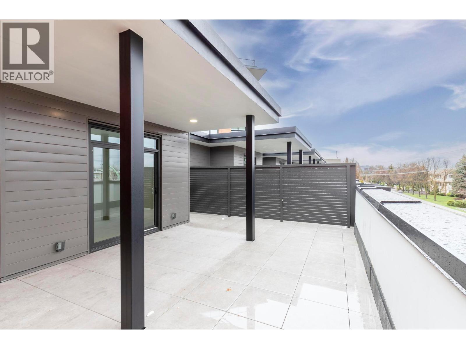 3352 Richter Street, Kelowna, BC - Outdoor With Exterior