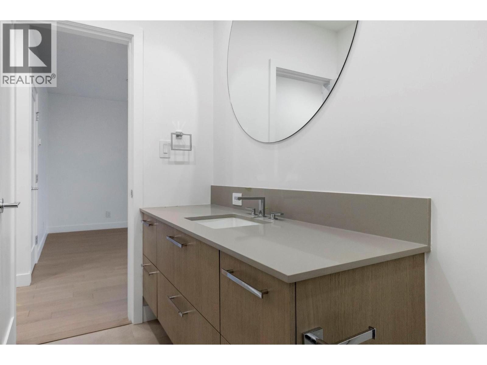 3352 Richter Street, Kelowna, BC - Indoor Photo Showing Bathroom