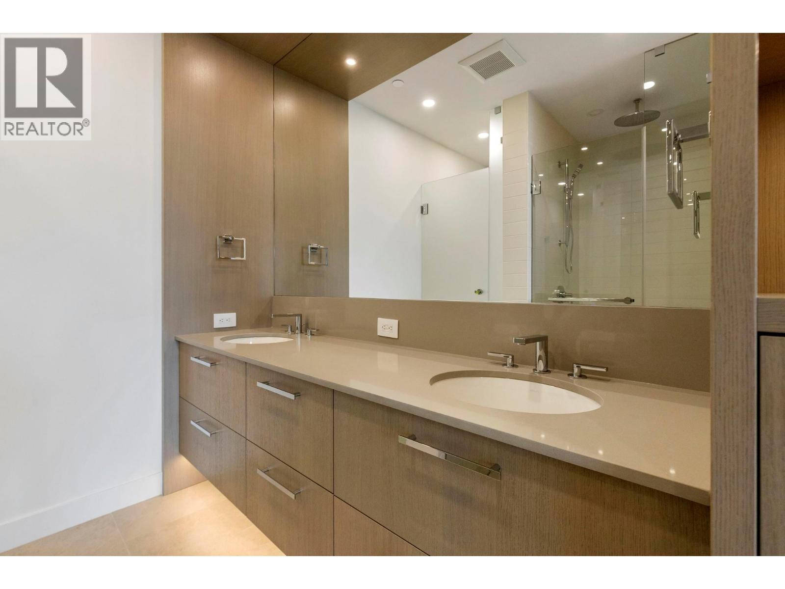 3352 Richter Street, Kelowna, BC - Indoor Photo Showing Bathroom