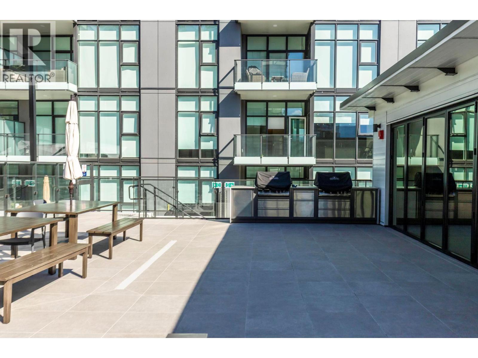 3352 Richter Street, Kelowna, BC - Outdoor