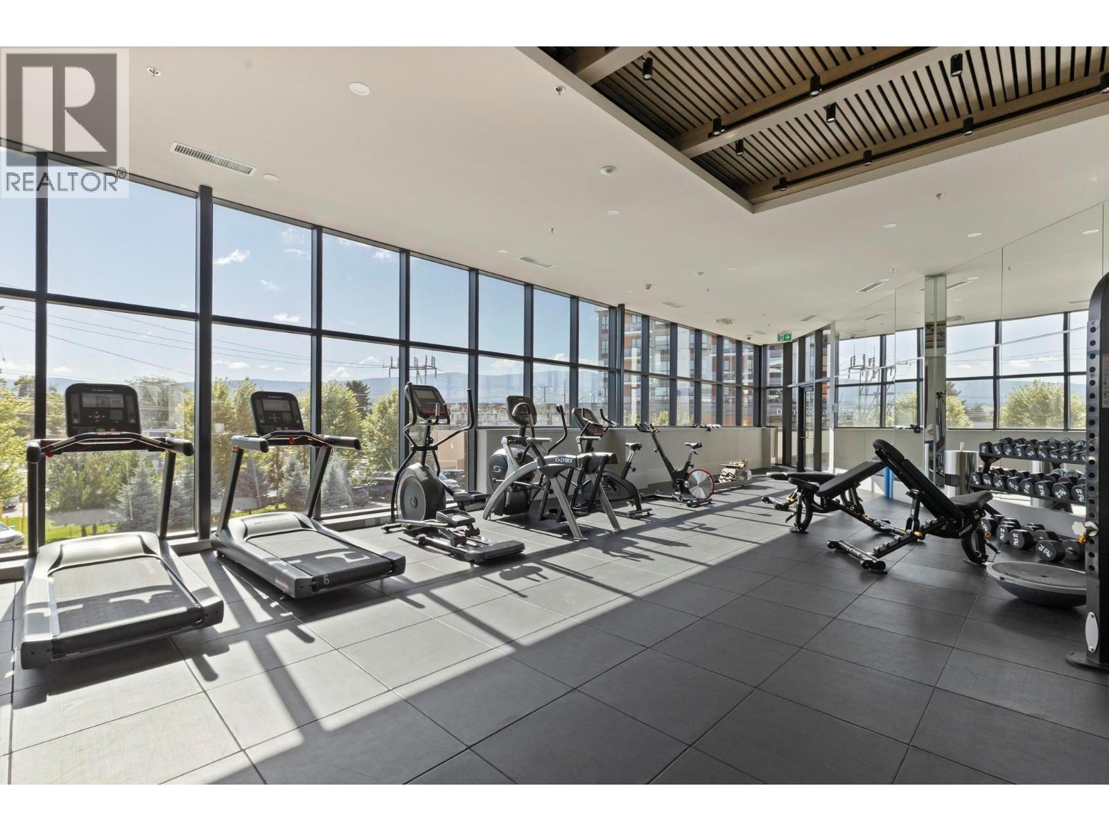 3352 Richter Street, Kelowna, BC - Indoor Photo Showing Gym Room