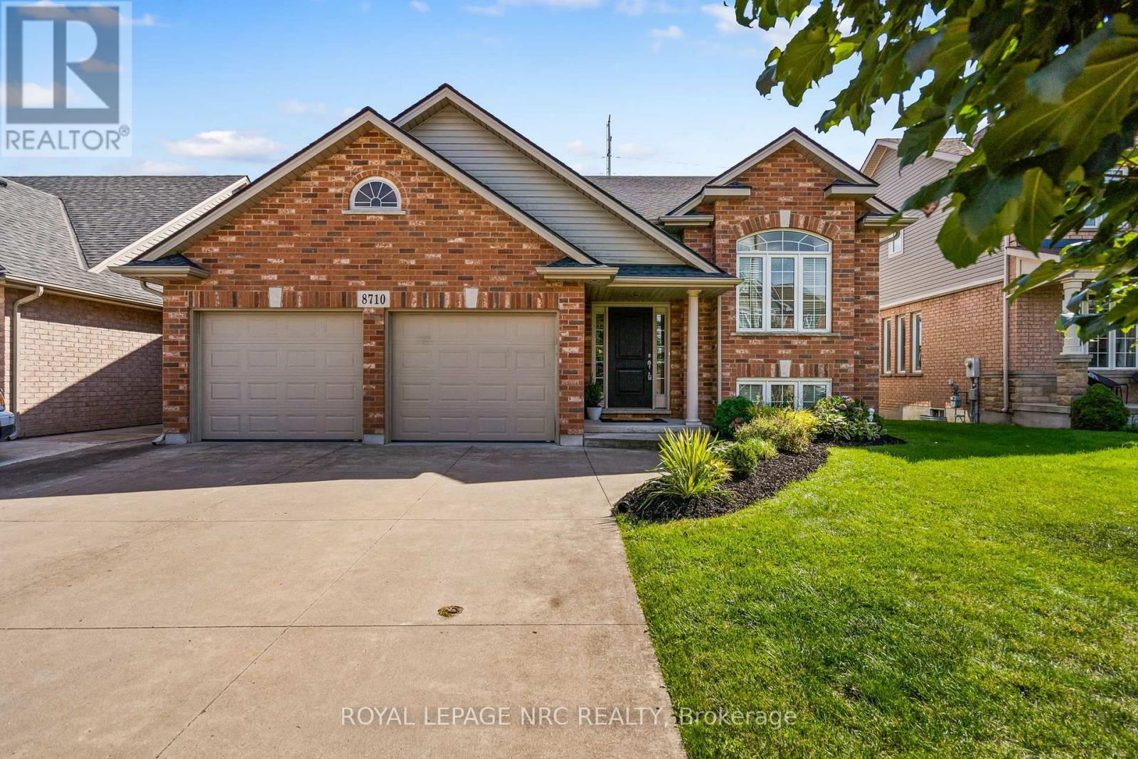 8710 Milomir Street, Niagara Falls, ON - Outdoor With Facade