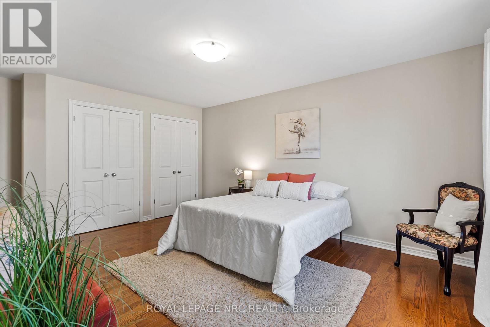 8710 Milomir Street, Niagara Falls, ON - Indoor Photo Showing Bedroom