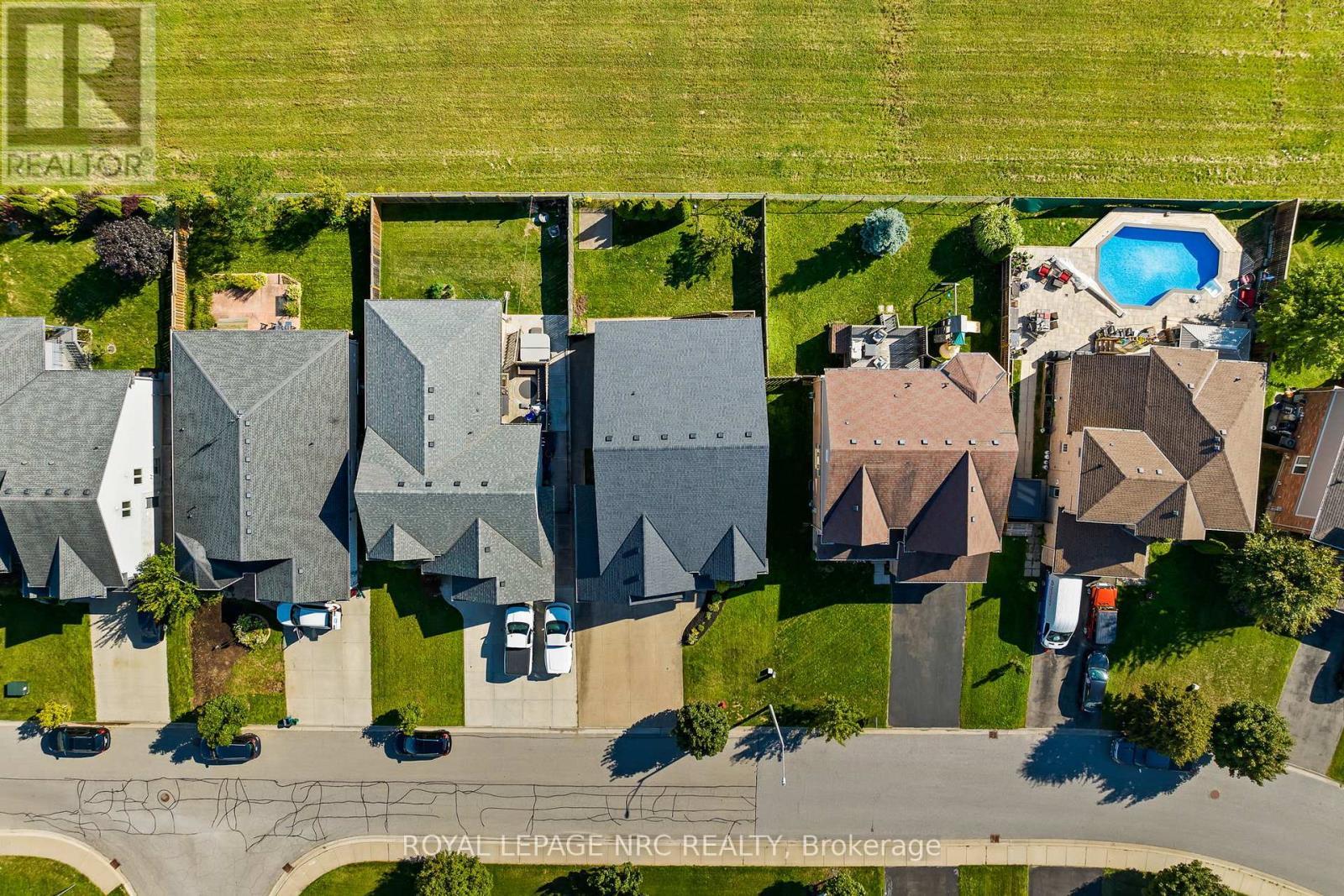 8710 Milomir Street, Niagara Falls, ON - Outdoor With View