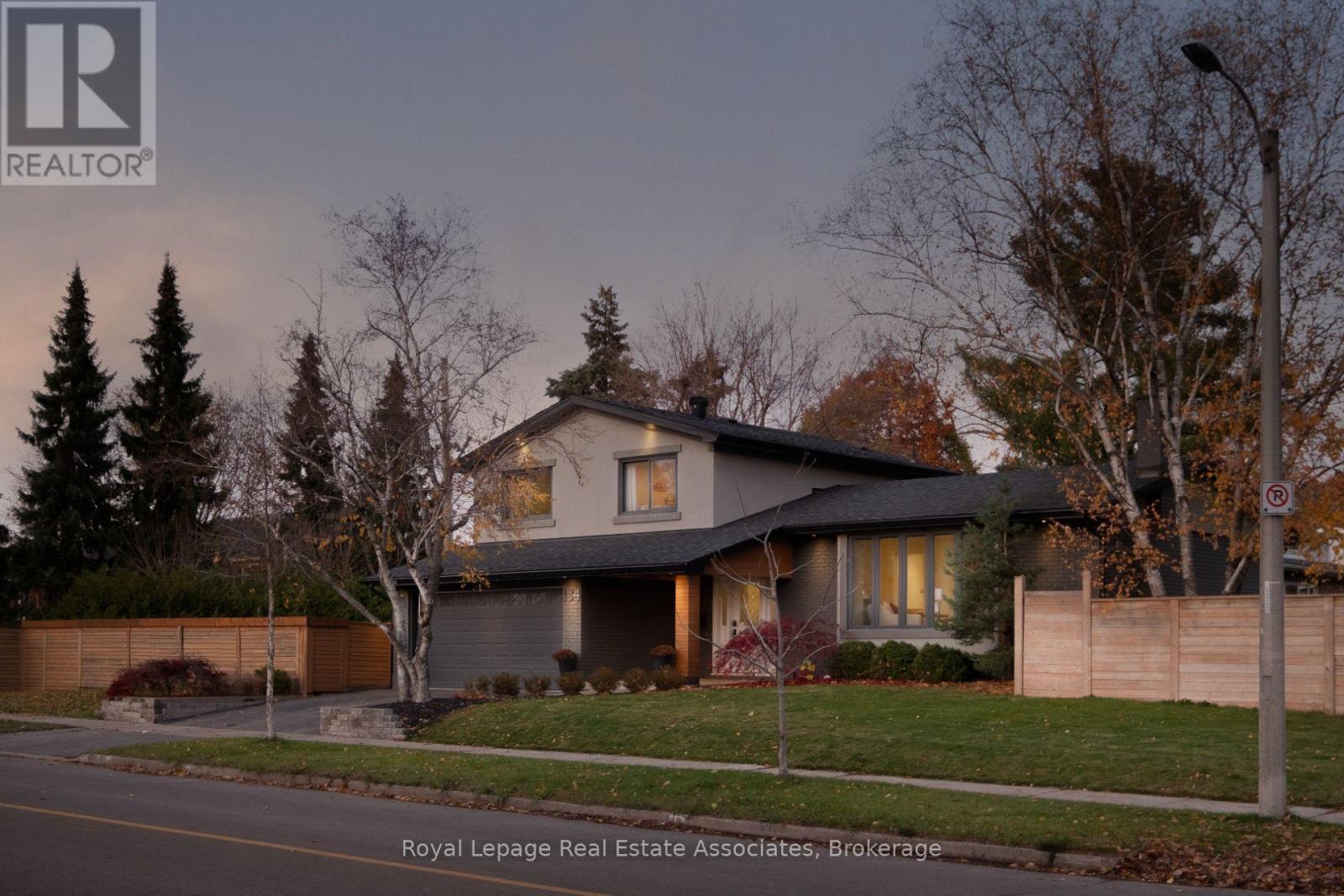 134 Fairwood Place W, Burlington, ON - Outdoor