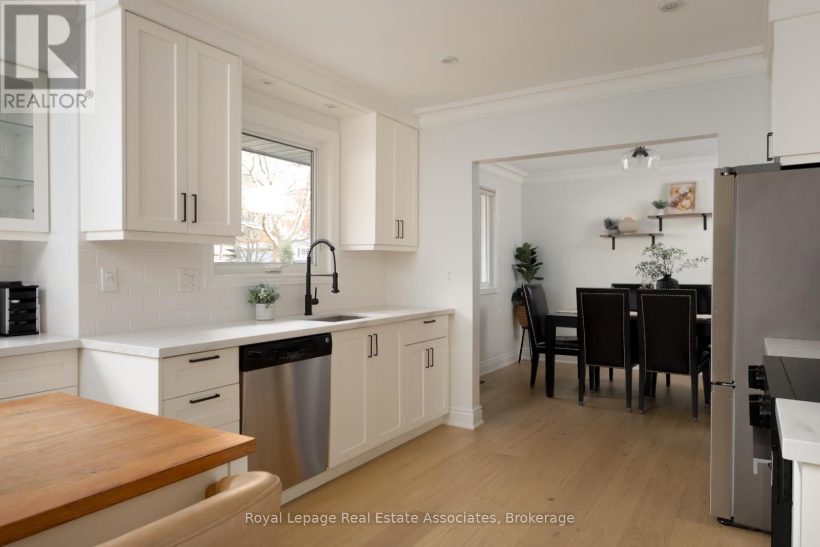 134 Fairwood Place W, Burlington, ON - Indoor Photo Showing Kitchen