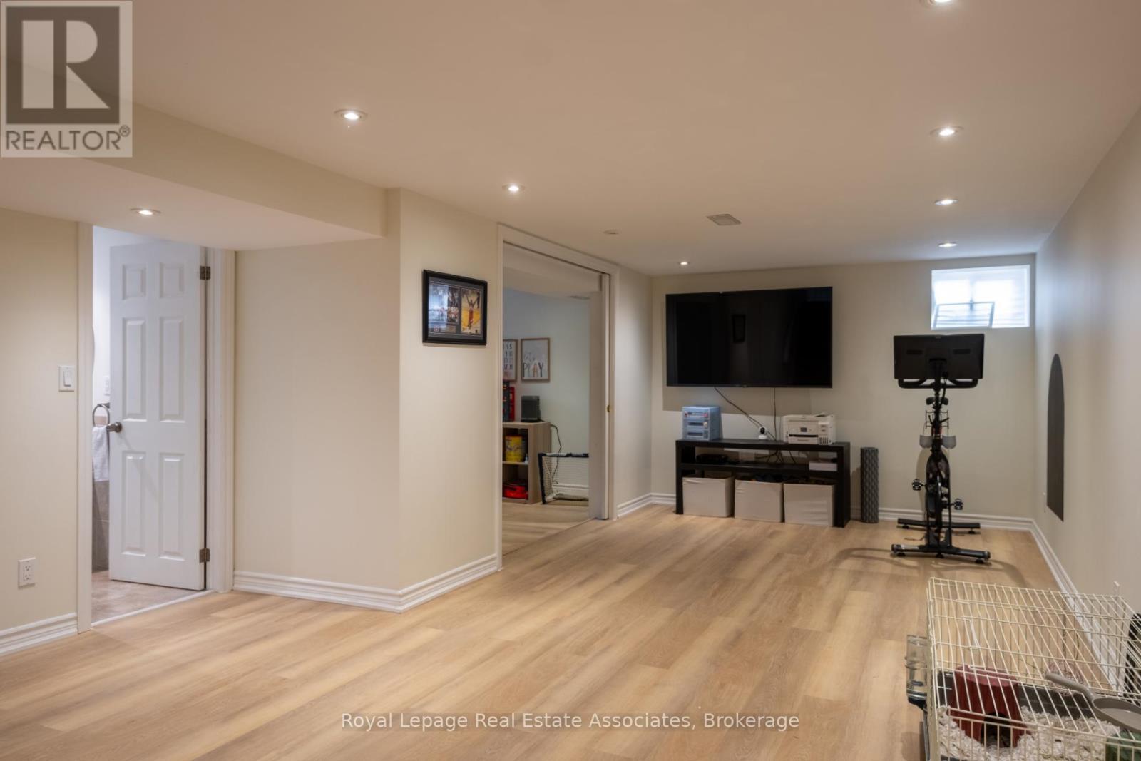 134 Fairwood Place W, Burlington, ON - Indoor