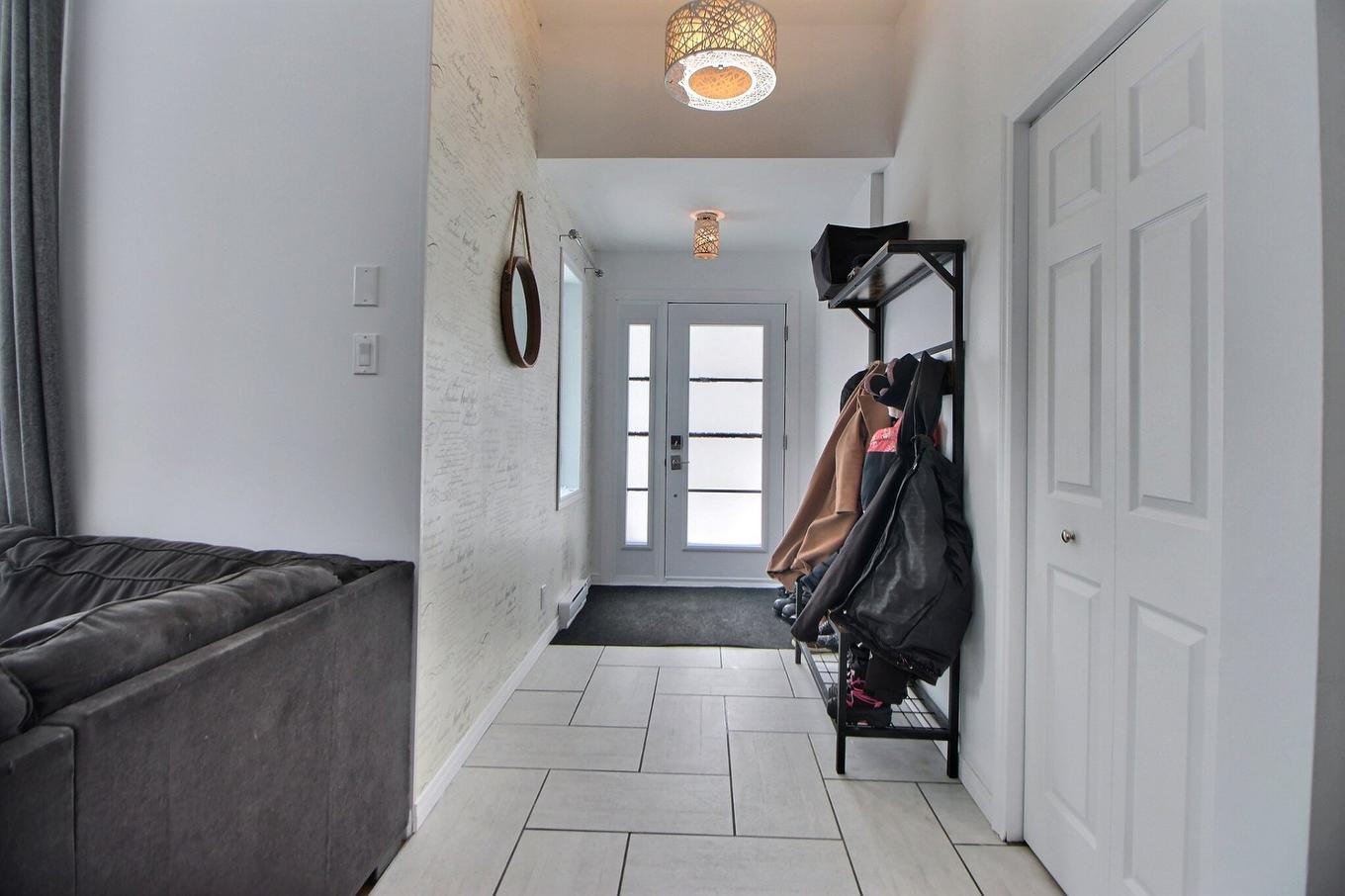 Hall - 226 8E-Et-9E-Rang O., Sainte-Gertrude-Manneville, QC - Indoor Photo Showing Other Room