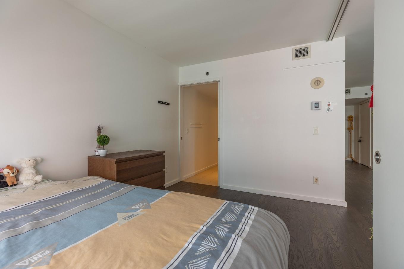 Bedroom - 1109-350 Boul. De Maisonneuve O., Montréal (Ville-Marie), QC - Indoor Photo Showing Bedroom