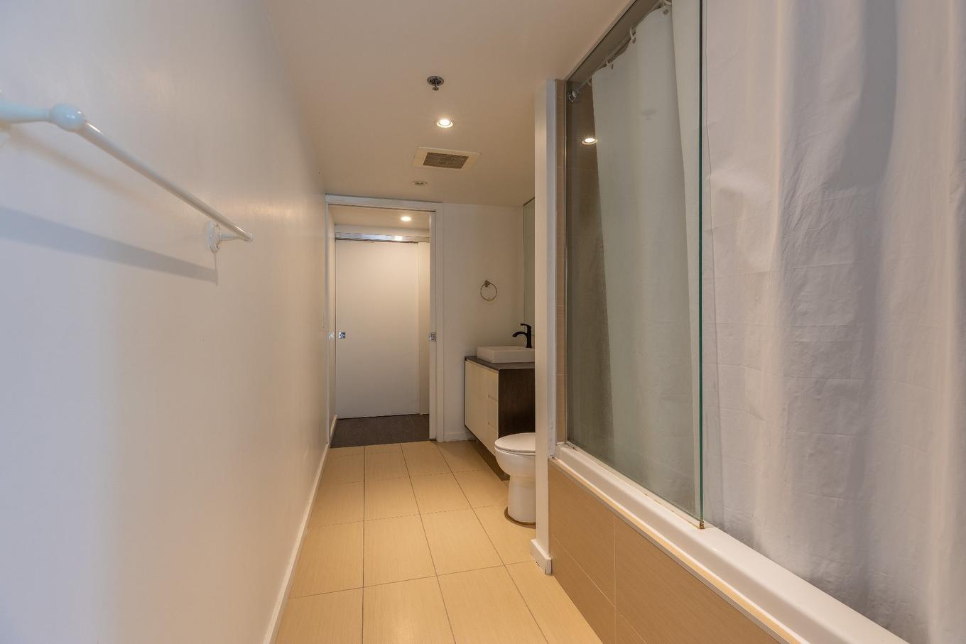 Bathroom - 1109-350 Boul. De Maisonneuve O., Montréal (Ville-Marie), QC - Indoor