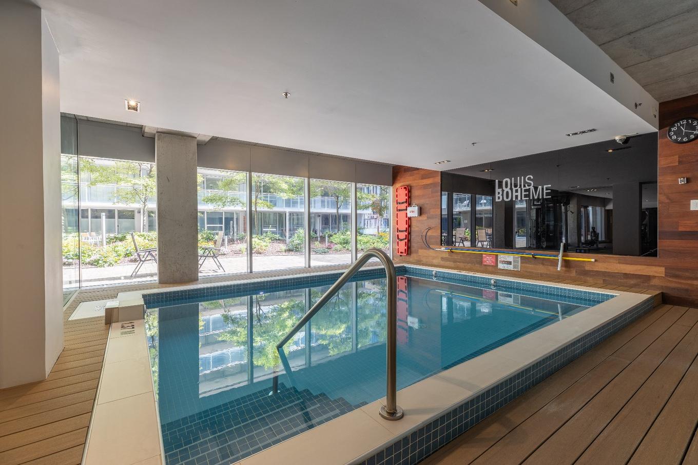 Pool - 1109-350 Boul. De Maisonneuve O., Montréal (Ville-Marie), QC - Indoor Photo Showing Other Room With In Ground Pool