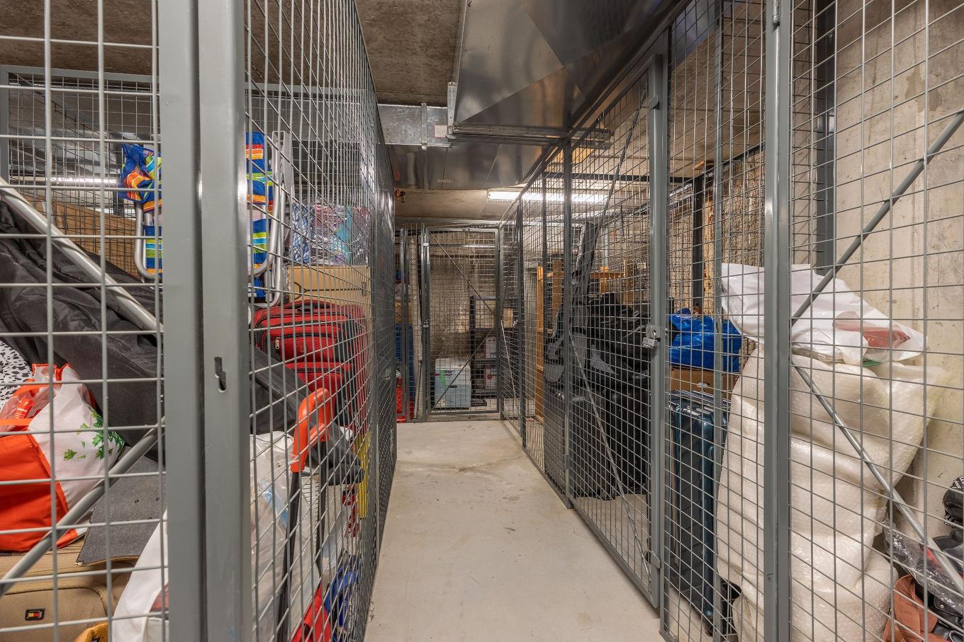 Storage - 1109-350 Boul. De Maisonneuve O., Montréal (Ville-Marie), QC - Indoor