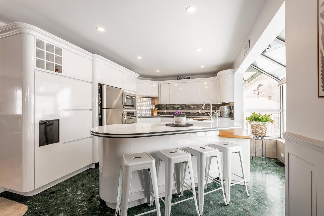 Cuisine - 24 Rue Amireault, L'Épiphanie, QC - Indoor