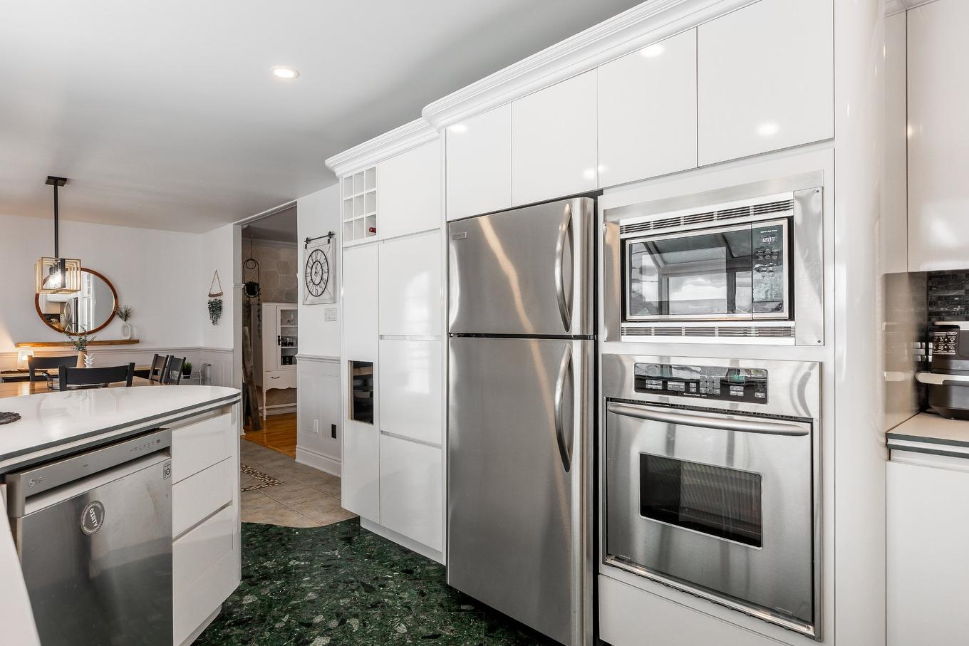 Cuisine - 24 Rue Amireault, L'Épiphanie, QC - Indoor Photo Showing Kitchen
