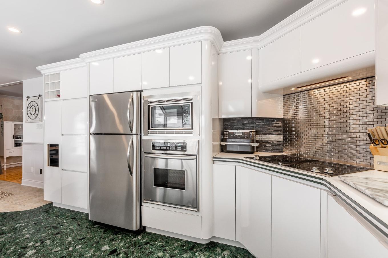 Cuisine - 24 Rue Amireault, L'Épiphanie, QC - Indoor Photo Showing Kitchen