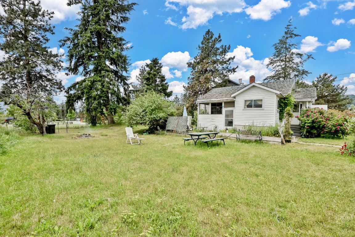 2571 & 2573 Hebert Road, West Kelowna, BC - Outdoor