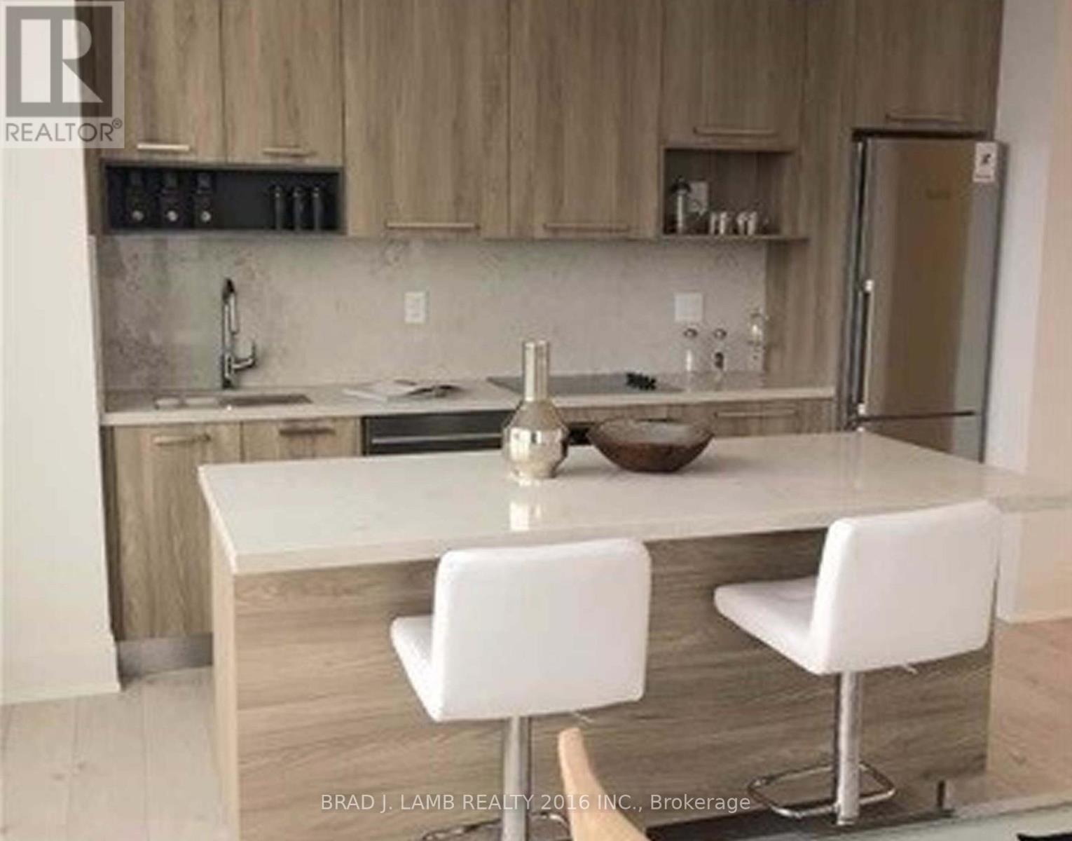 #4403 - 36 Park Lawn Road, Toronto, ON - Indoor Photo Showing Kitchen With Upgraded Kitchen