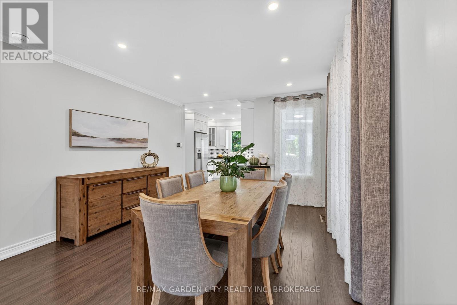 133 Connaught Avenue N, Hamilton (Stipley), ON - Indoor Photo Showing Dining Room