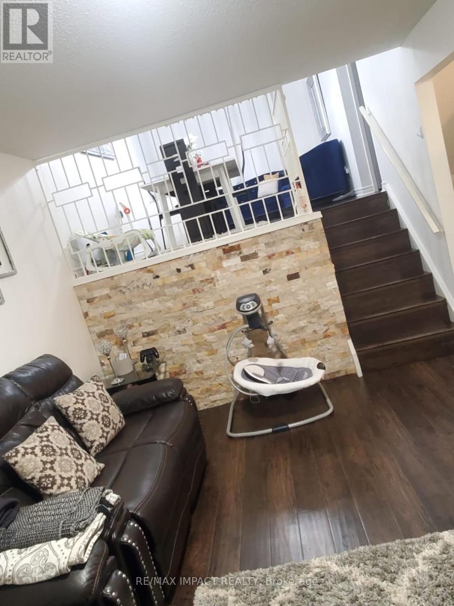 17 - 285 Bluevale Street N, Waterloo, ON - Indoor Photo Showing Other Room