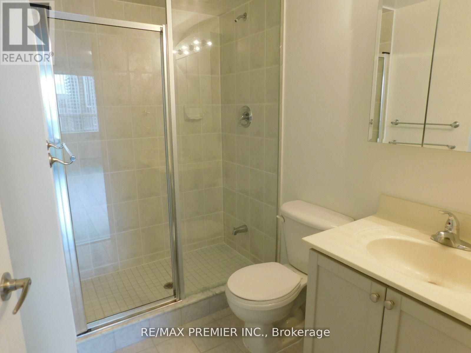 1213 - 39 Oneida Crescent, Richmond Hill, ON - Indoor Photo Showing Bathroom