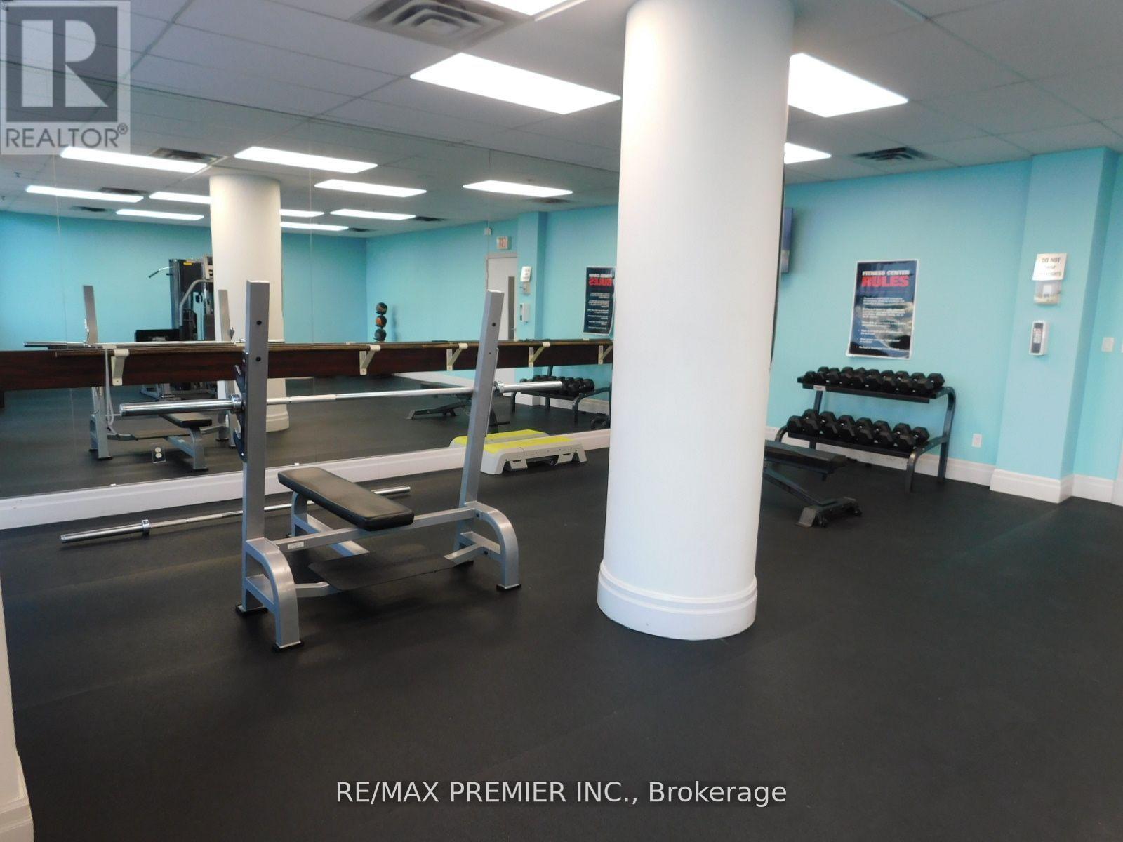 1213 - 39 Oneida Crescent, Richmond Hill, ON - Indoor Photo Showing Gym Room