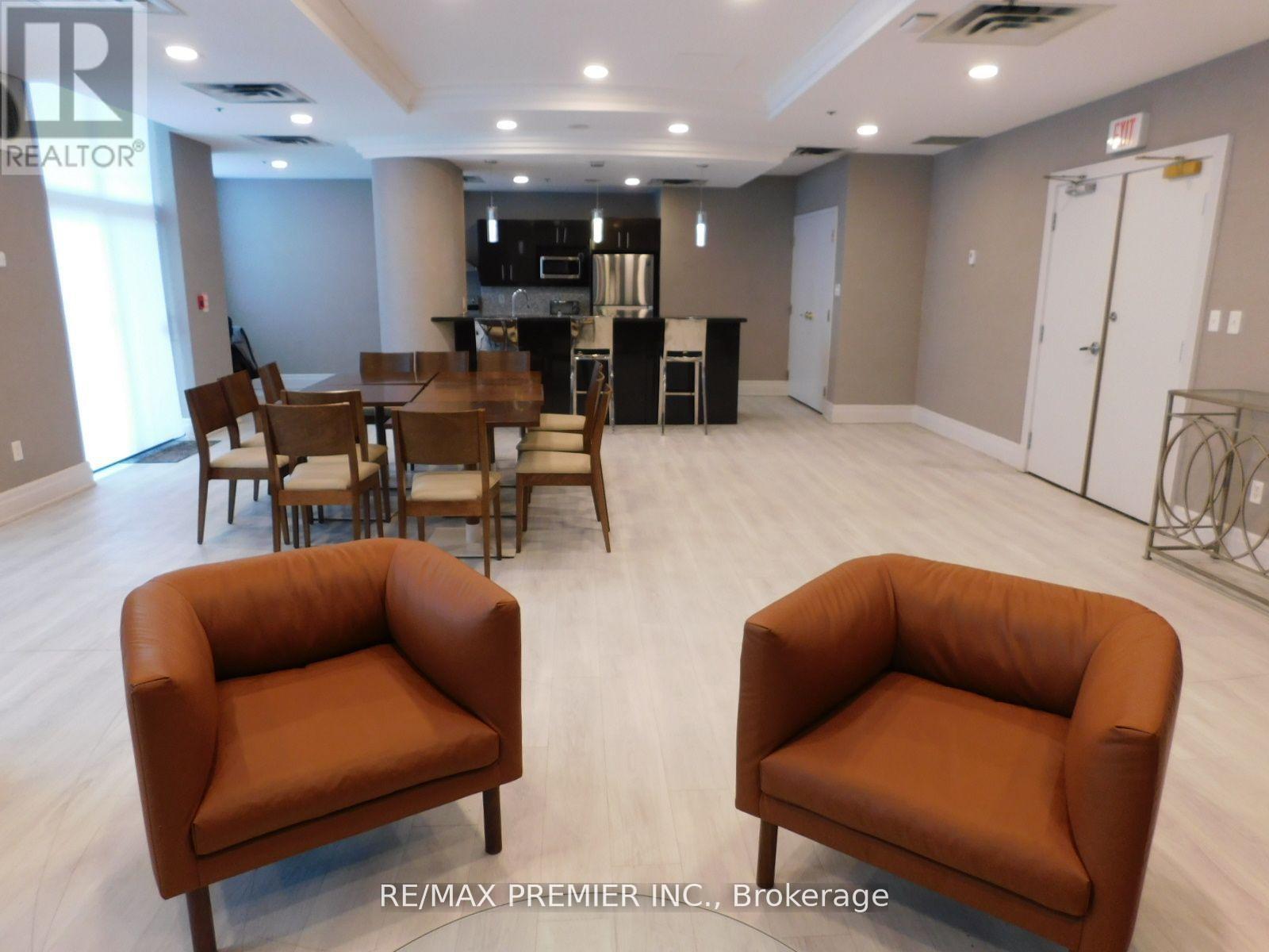 1213 - 39 Oneida Crescent, Richmond Hill, ON - Indoor Photo Showing Other Room