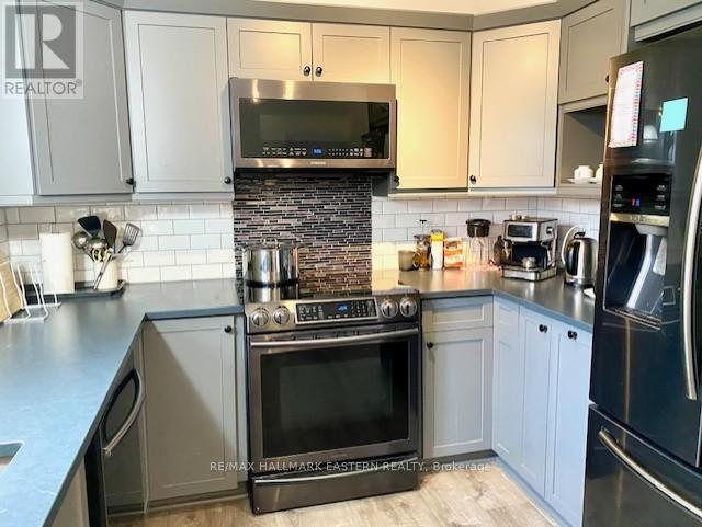 1186 Cartier Boulevard, Peterborough (Northcrest Ward 5), ON - Indoor Photo Showing Kitchen