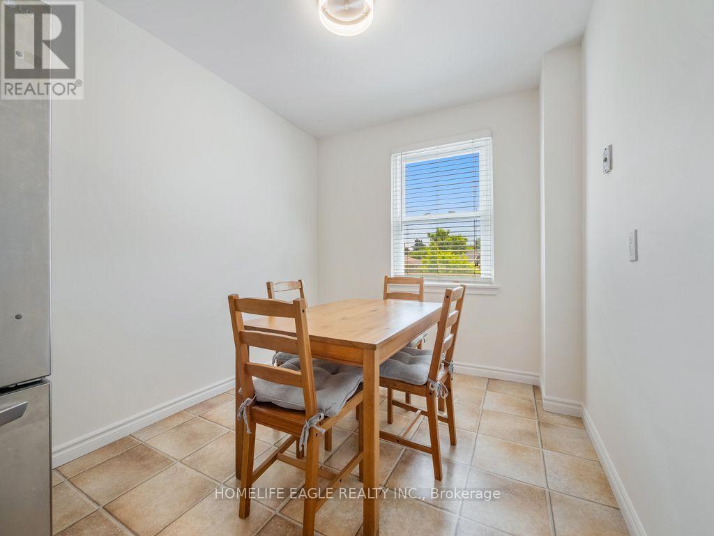 16 - 7255 Dooley Drive, Mississauga, ON - Indoor Photo Showing Dining Room
