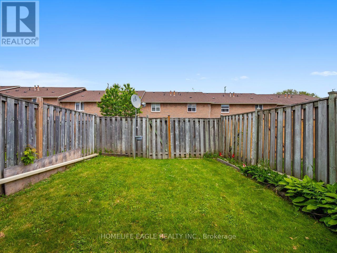 16 - 7255 Dooley Drive, Mississauga, ON - Outdoor