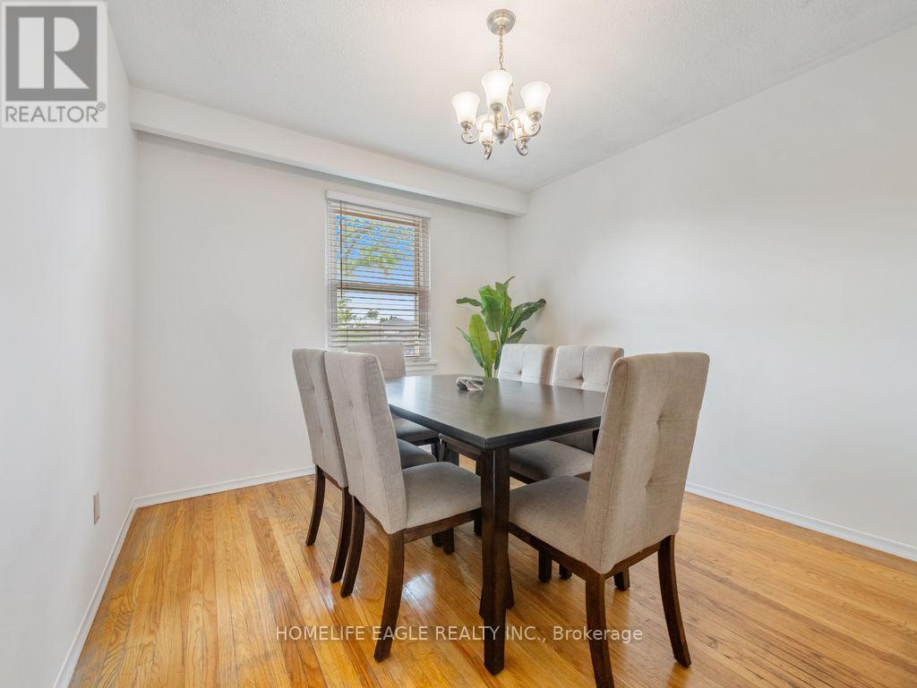 16 - 7255 Dooley Drive, Mississauga, ON - Indoor Photo Showing Dining Room